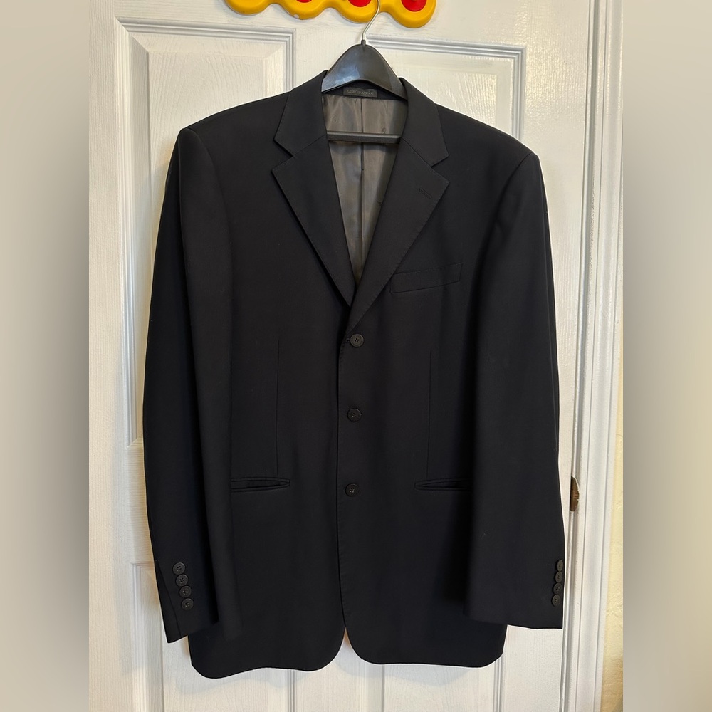 Giorgio Armani Elegant Black Suit Jacket